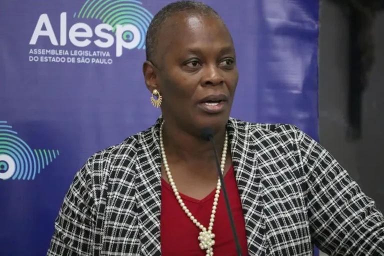 Afastamento de pastora vereadora gera especulações políticas