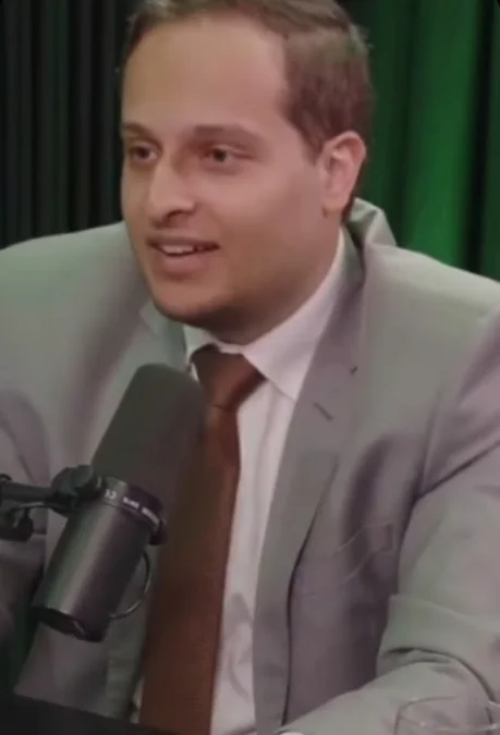 Evangélico lamenta uso político dos púlpitos: “Depois que a igreja abraçou Bolsonaro, passou a pregar um evangelho sem Cristo"