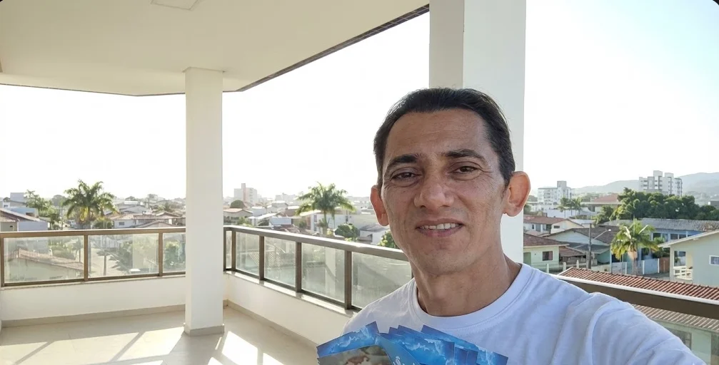 Quem é Antônio Solano: O homem retirado do altar após profetizar na AD Camboriú