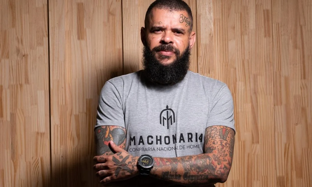 Anderson Silva critica teologia protestante de ganância