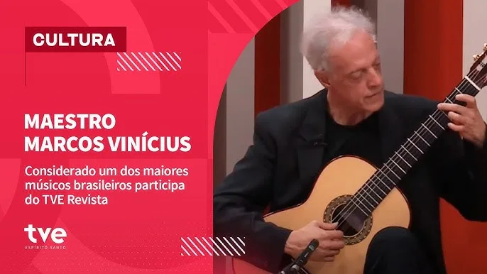 Coral com mais de 100 vozes regido pelo maestro Marcos Vinícius no musical 'Deus Conosco' em Vila Velha, ES, emocionando fiéi