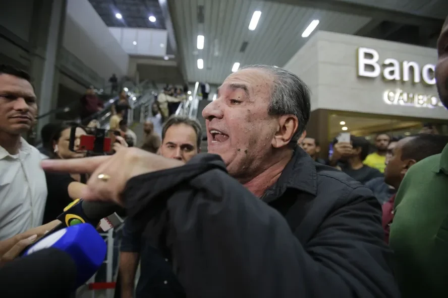 Pastor Silas Malafaia denuncia apreensão de materiais por ordem de Moraes