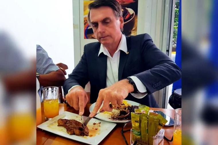 Pastor é condenado por vender ingressos de almoço com Bolsonaro
