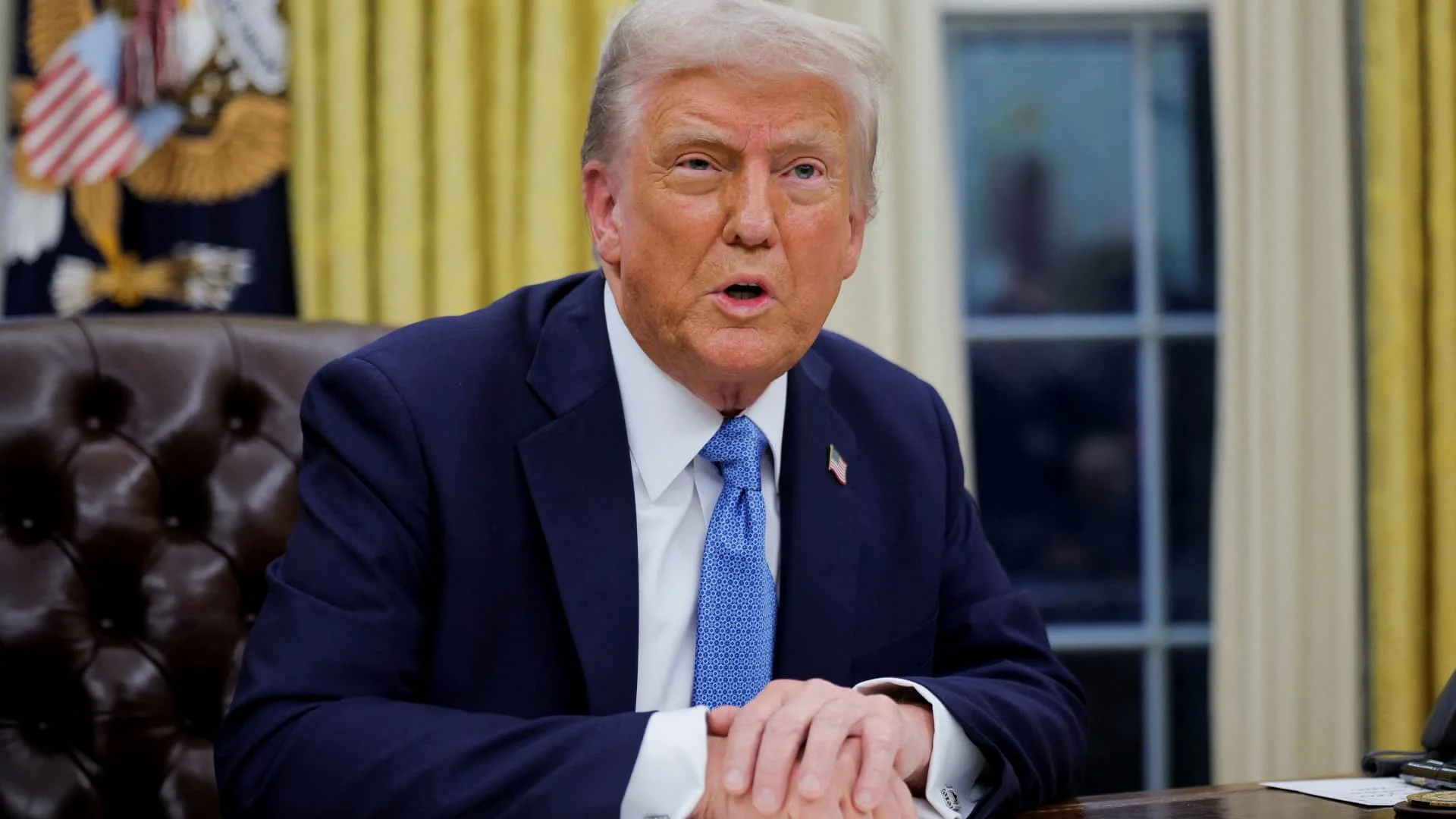 Academia militar moldou estilo de liderança silenciosa de Trump, revela trajetória